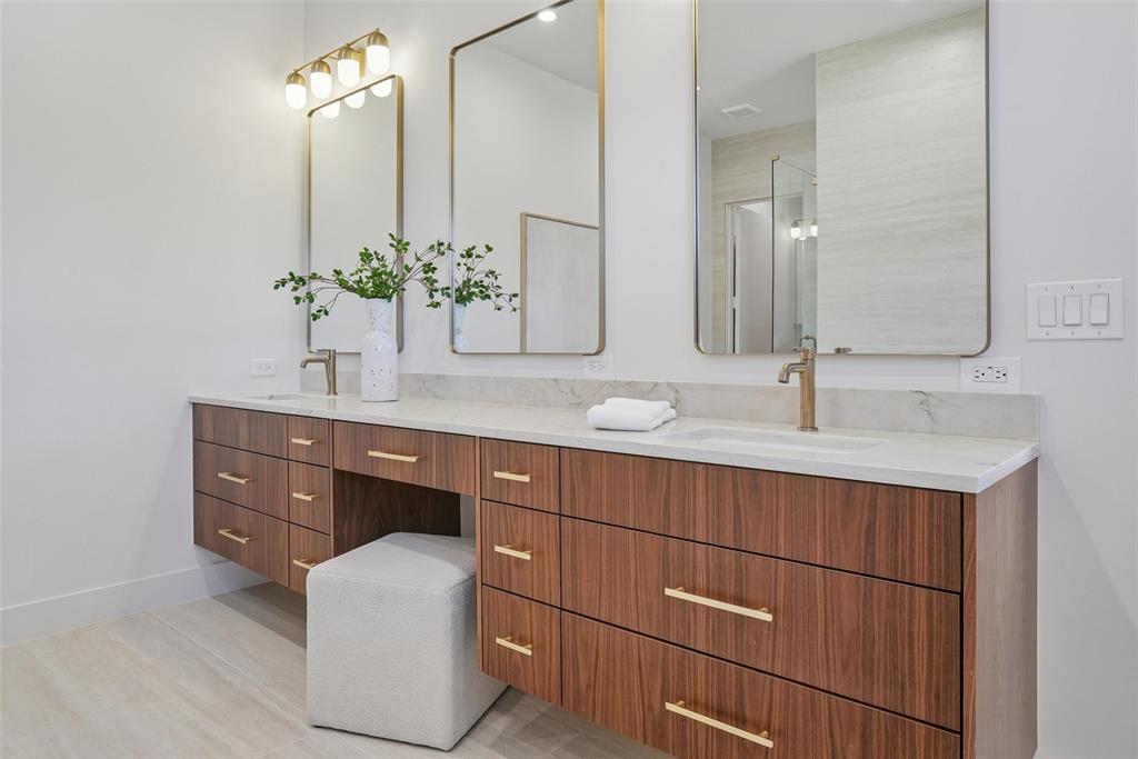 Lake Crest - Residential