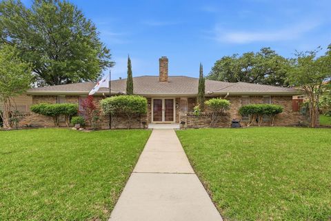 Photo of 2708 Regal Road, Plano, TX 75075 (MLS # 21237670)