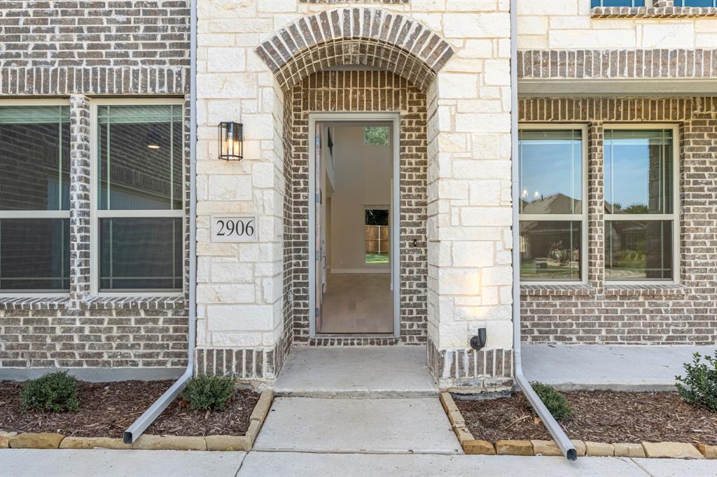 2906 Autumn Glen Drive