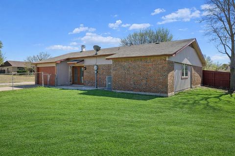 Tiny photo for 715 Orchard Court, Duncanville, TX 75137 (MLS # 21196362)