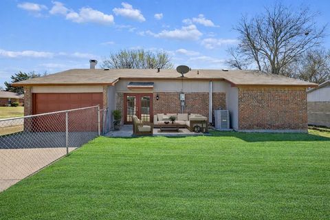 Tiny photo for 715 Orchard Court, Duncanville, TX 75137 (MLS # 21196362)