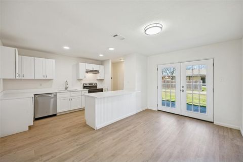 Tiny photo for 715 Orchard Court, Duncanville, TX 75137 (MLS # 21196362)