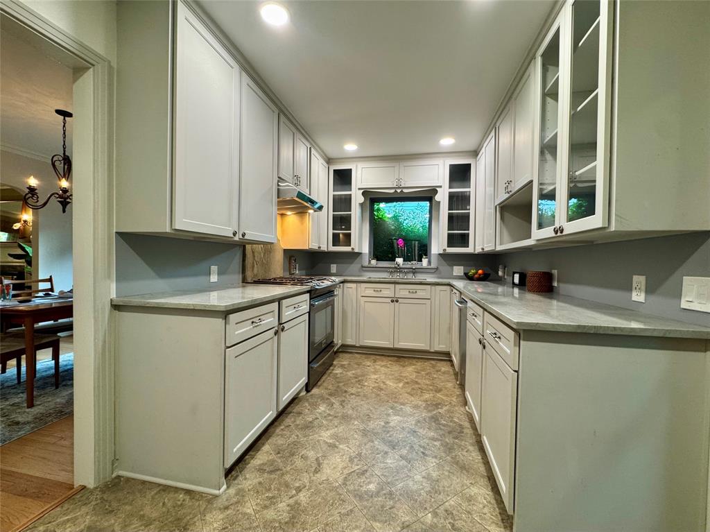 2307 Lawndale Drive