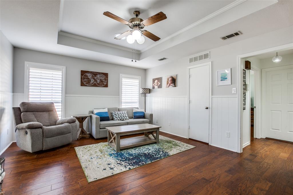 2211 Bluebonnet Drive