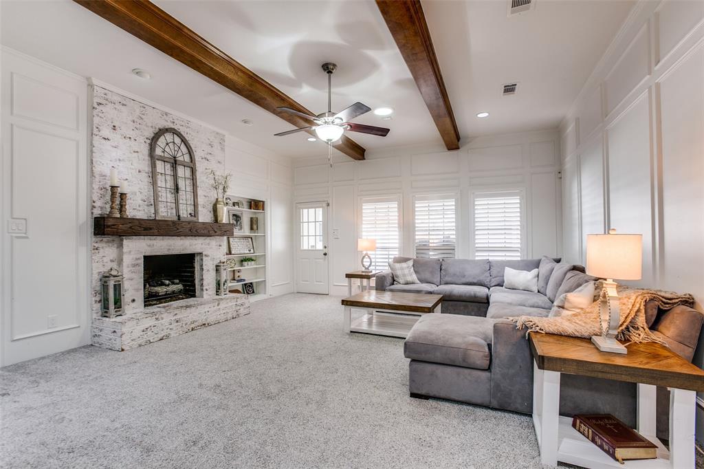 2211 Bluebonnet Drive