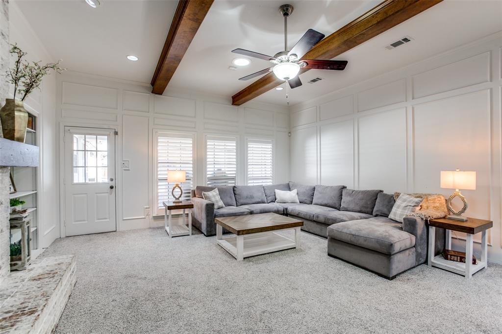 2211 Bluebonnet Drive