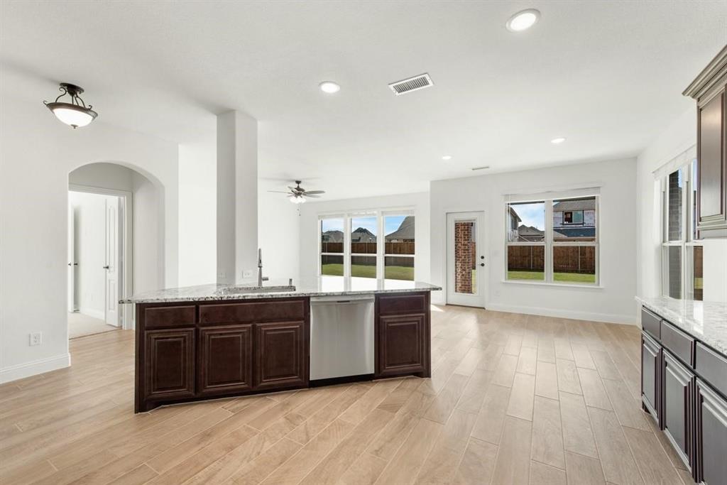 Arrow Brooke Ph 6 - Residential Lease