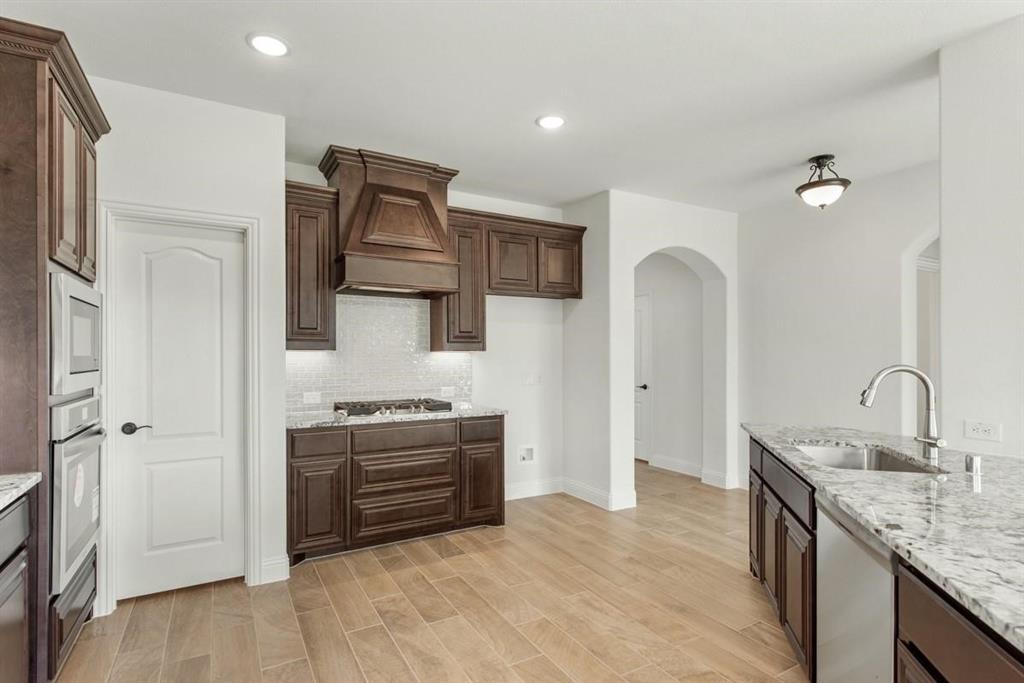 Arrow Brooke Ph 6 - Residential Lease