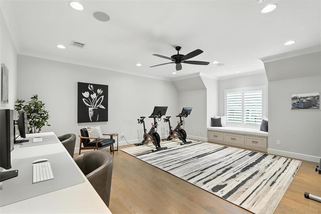 Lawn Glen Abbey - Residential