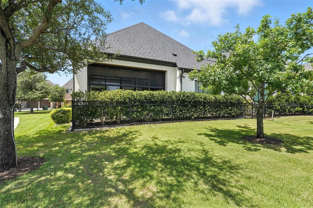 Lawn Glen Abbey - Residential