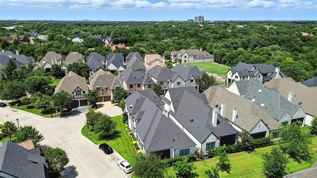 Lawn Glen Abbey - Residential