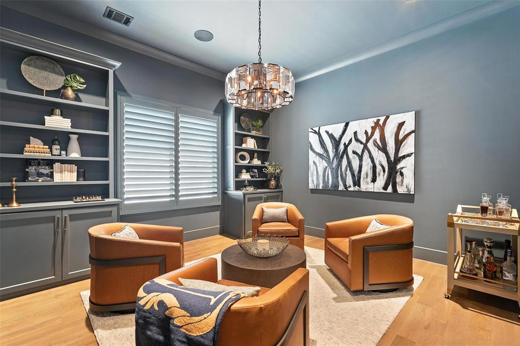 Lawn Glen Abbey - Residential