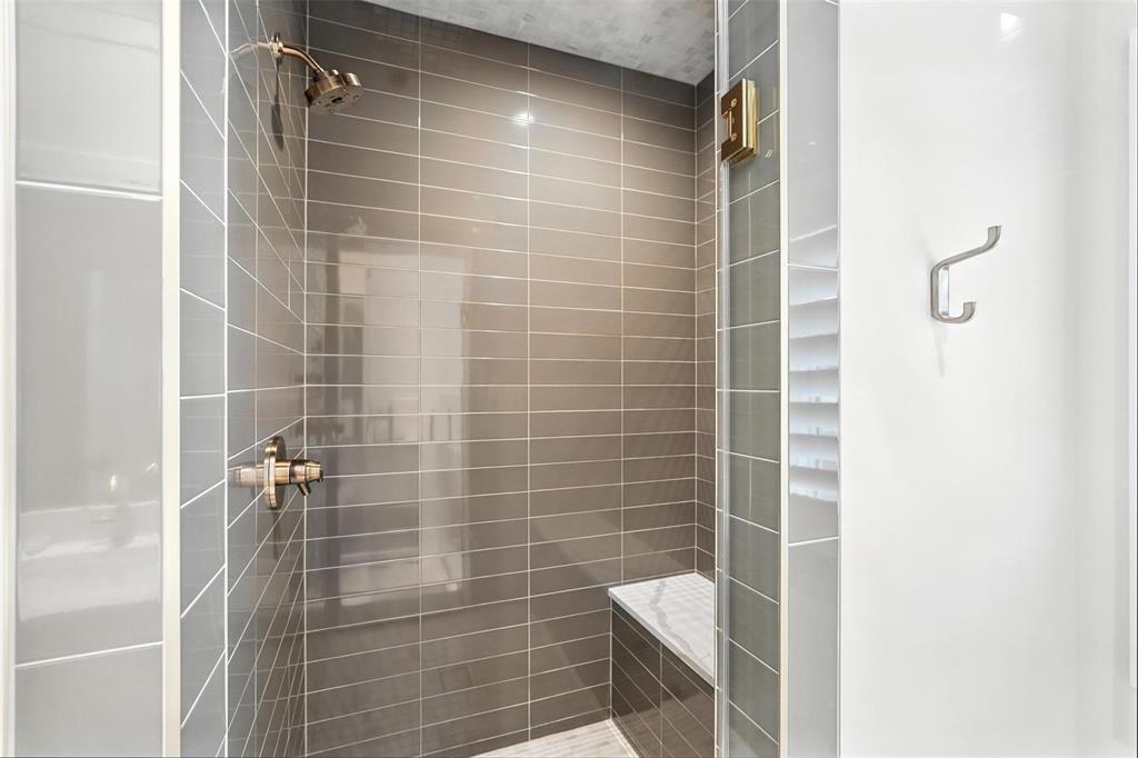 Lawn Glen Abbey - Residential