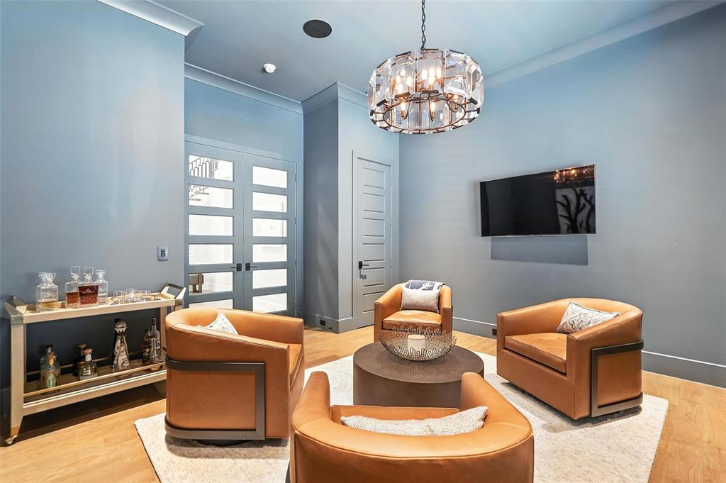 Lawn Glen Abbey - Residential