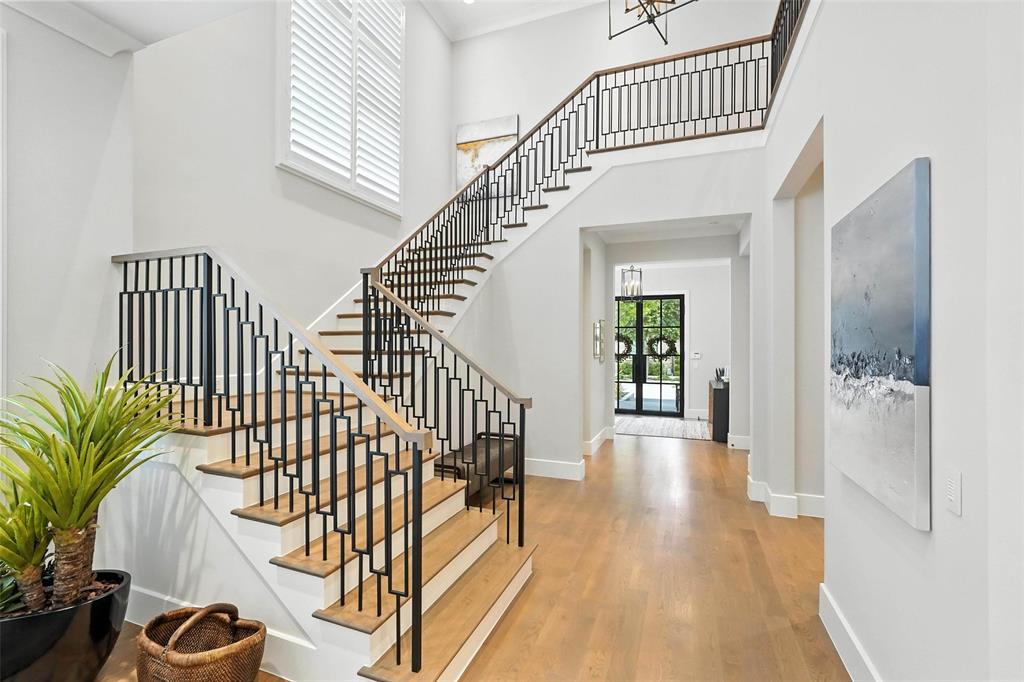 Lawn Glen Abbey - Residential