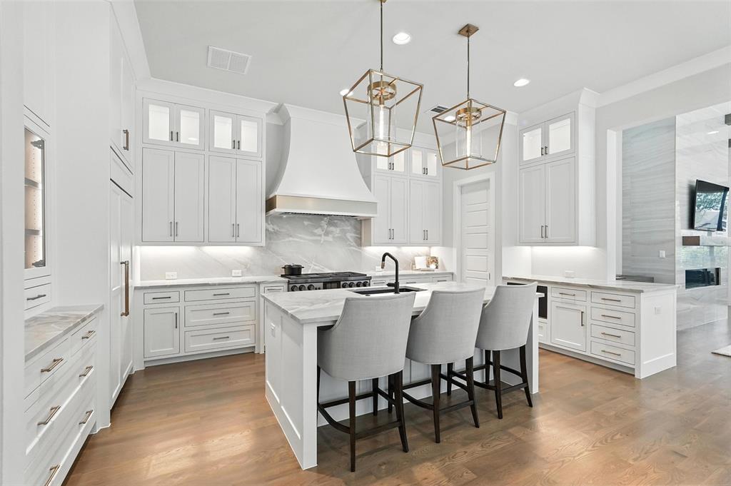 Lawn Glen Abbey - Residential