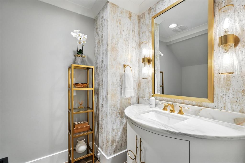 Lawn Glen Abbey - Residential