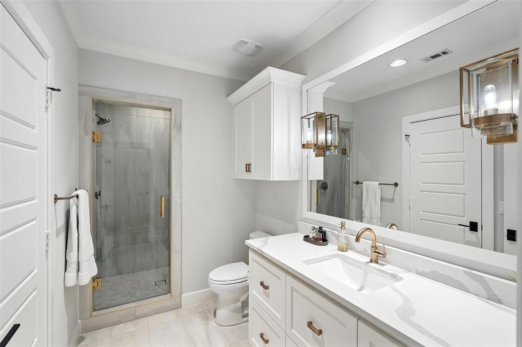 Lawn Glen Abbey - Residential