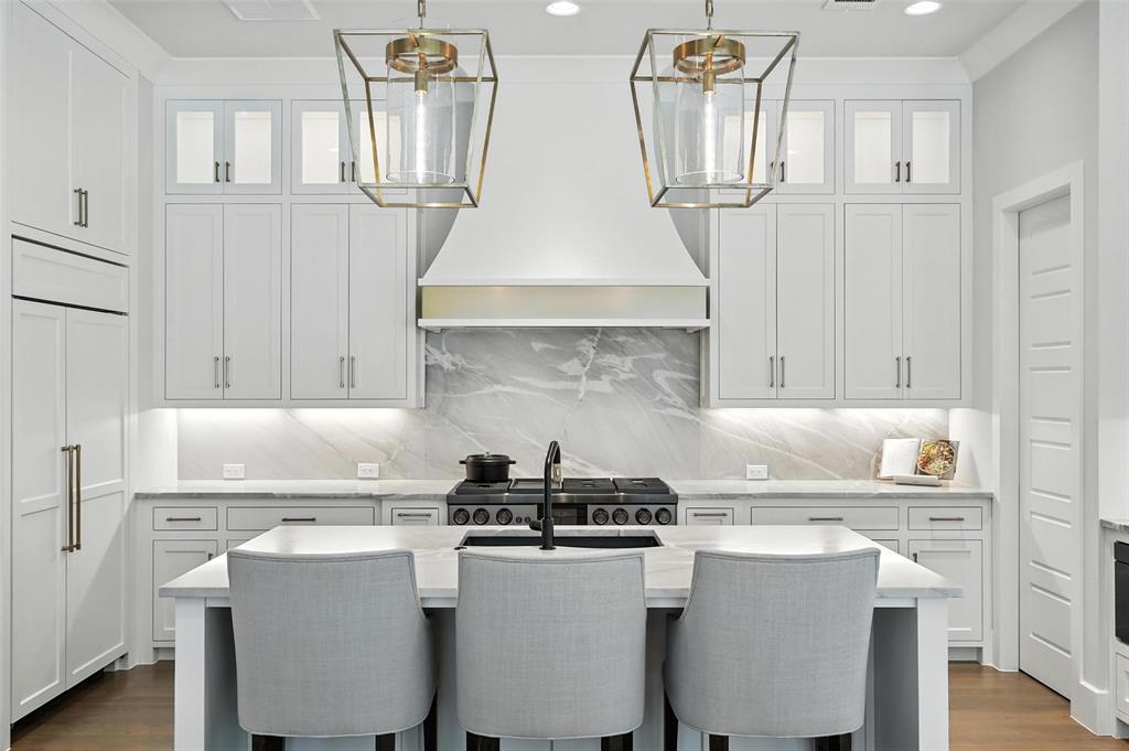 Lawn Glen Abbey - Residential