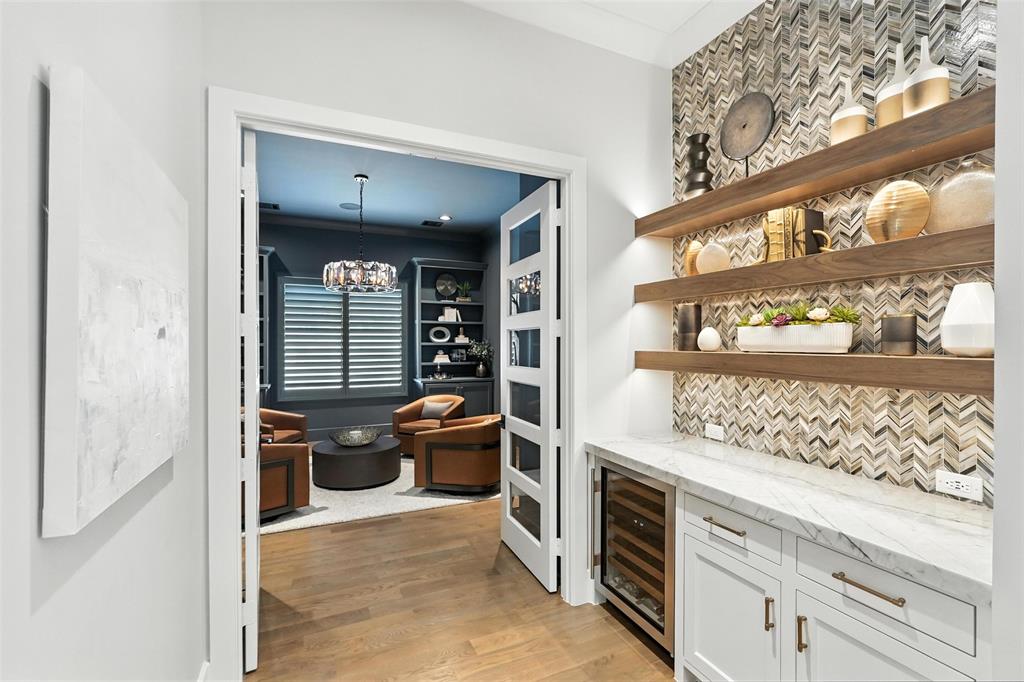 Lawn Glen Abbey - Residential