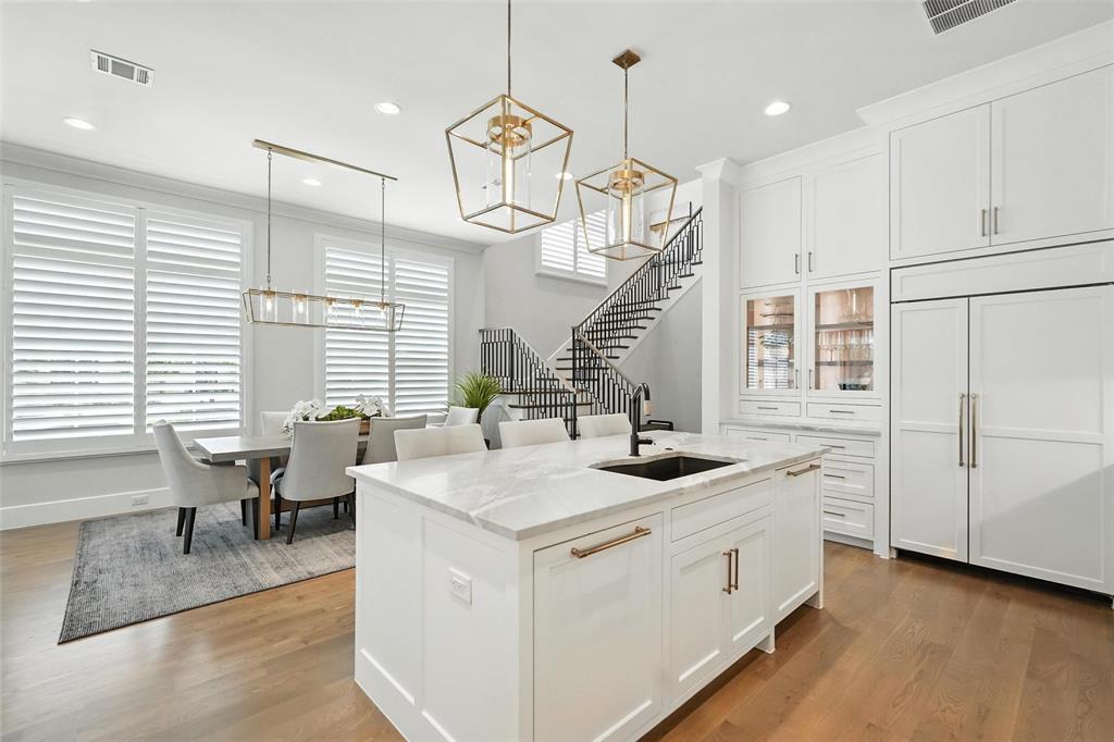 Lawn Glen Abbey - Residential