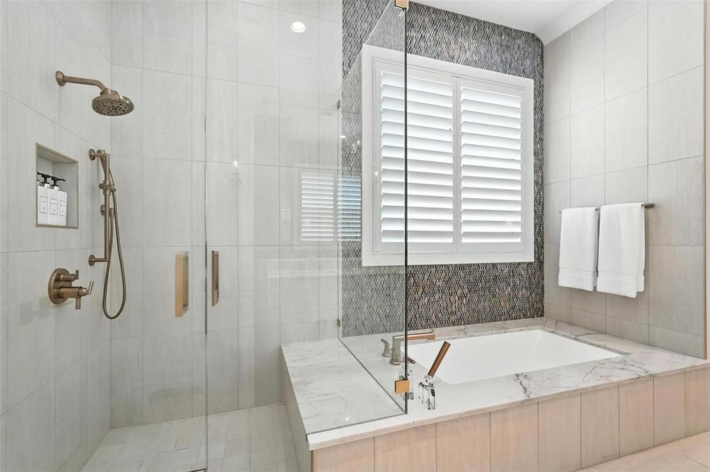 Lawn Glen Abbey - Residential