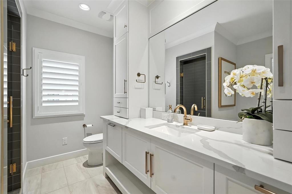 Lawn Glen Abbey - Residential