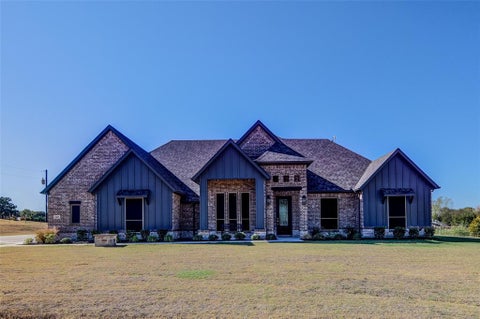 Photo of 465 Hlavek Road, Decatur, TX 76234 (MLS # 21388775)