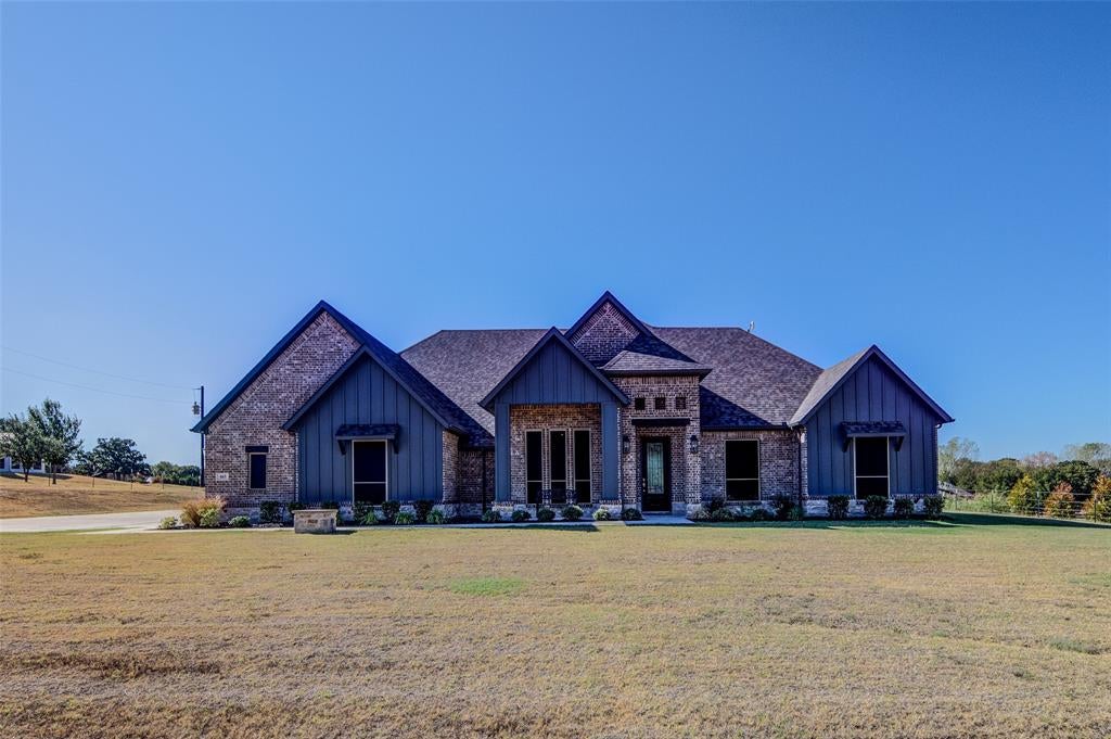 465 Hlavek Road