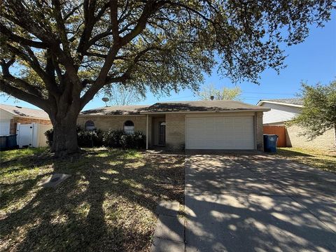 Photo of 5816 Maple Lane, Rowlett, TX 75089 (MLS # 21240072)