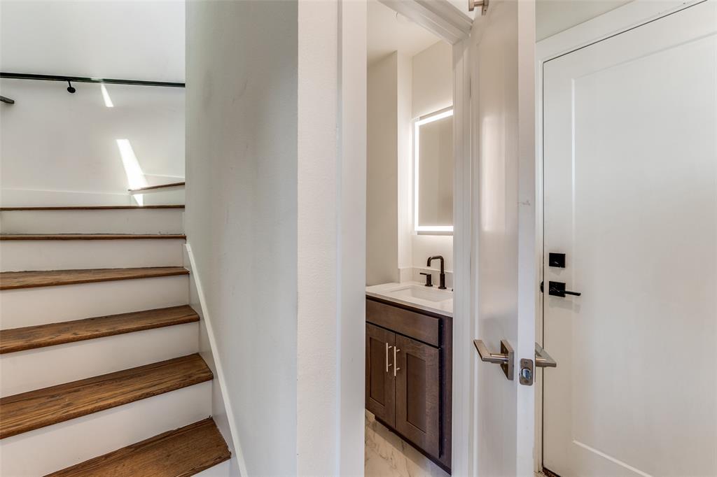 SMITHSON'S - Residential Lease