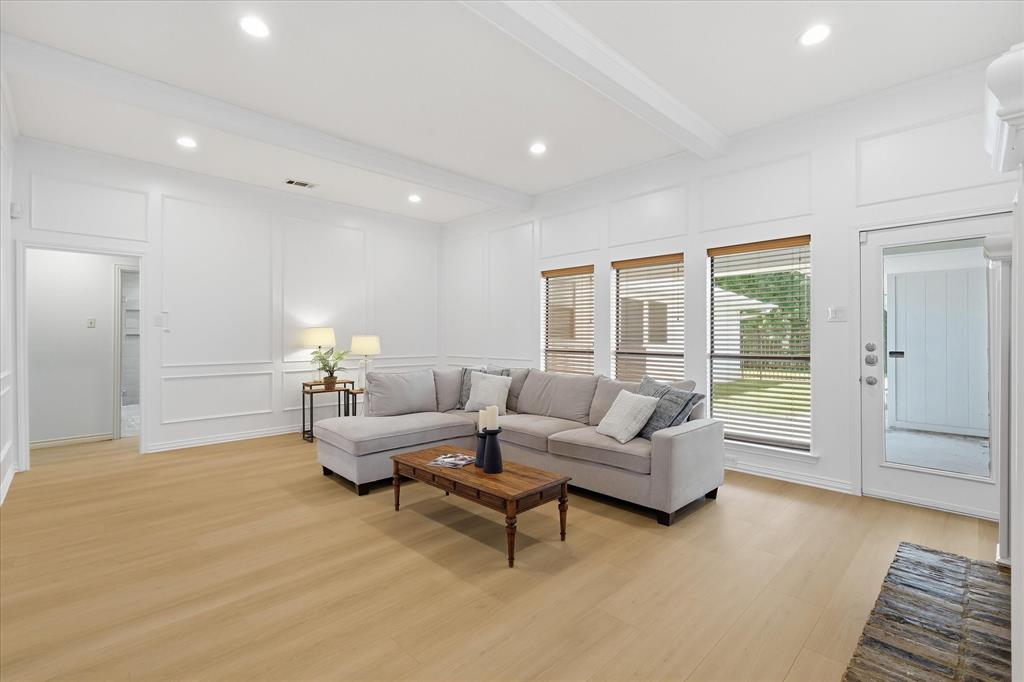 6706 La Manga Drive