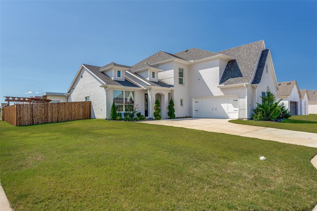 101 W Furlong