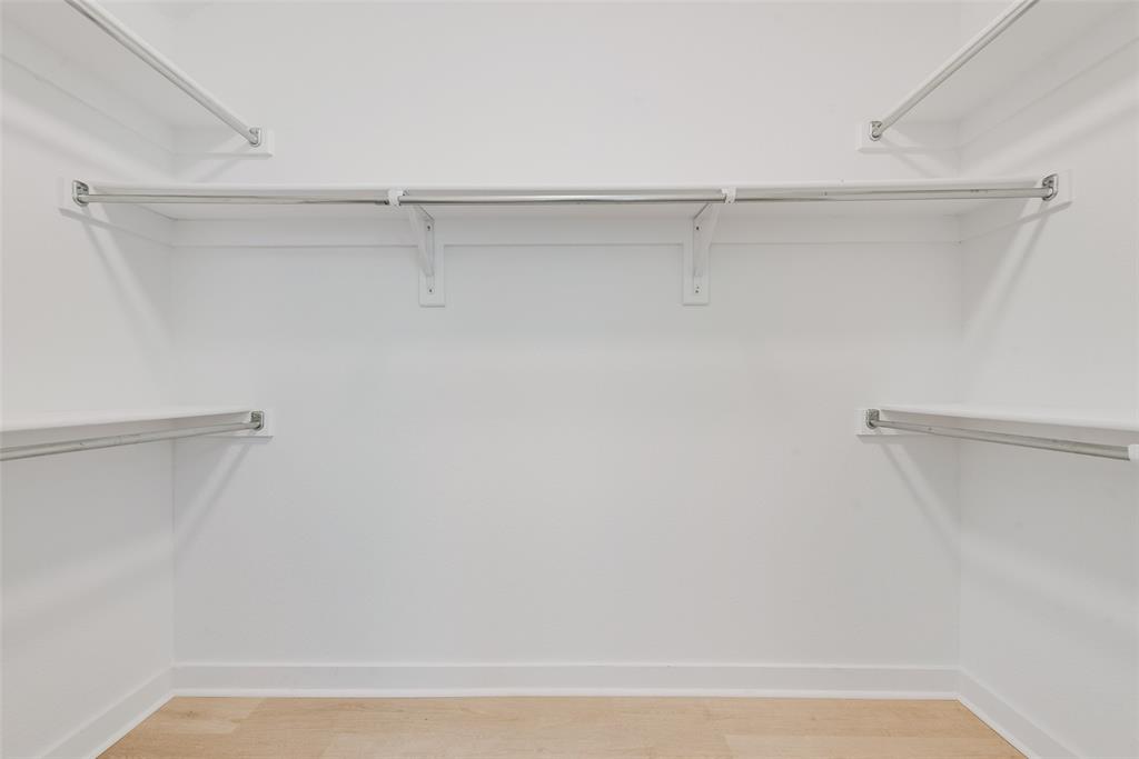 La Valencia - Residential