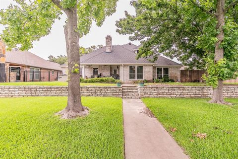 A home in Granbury