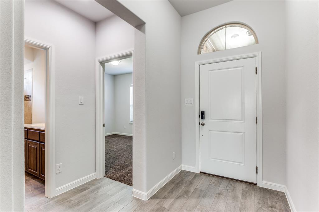 9020 Sycamore Leaf Drive