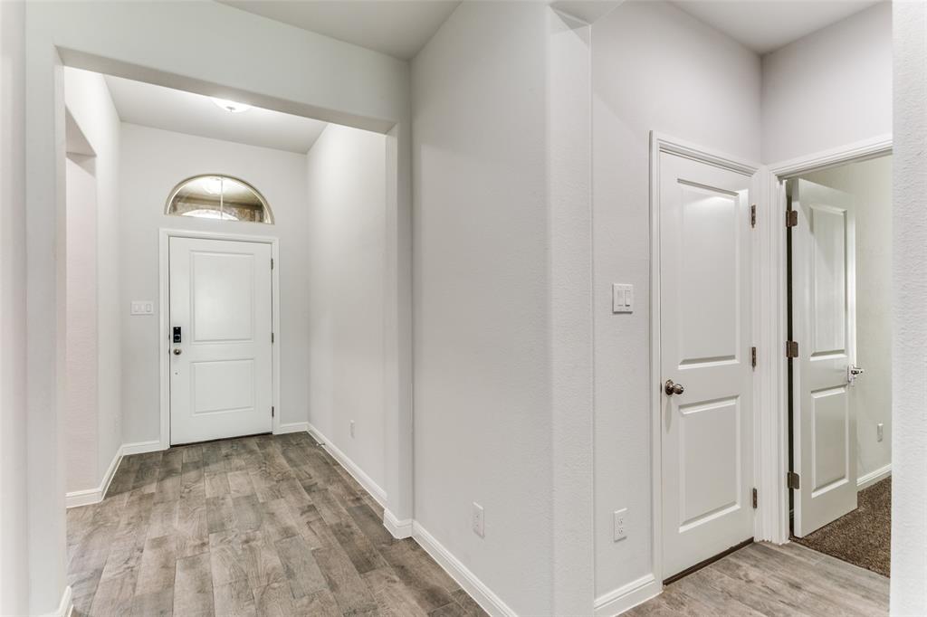 9020 Sycamore Leaf Drive