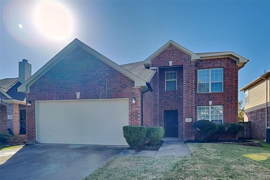 Charming 4 bed, 2.5 bath 2,770 sq ft home in Mckinney! Open kitchen concept with updated counters. Primary suite with attached bathroom. Spacious backyard, great for gatherings! Pets accepted on a case by case basis. Additional admin fees apply. The Fireplace is decorative. Schedule your showing today! This home is as-is.  

This home may be located within a Homeowners Association (HOA) community. If so, residents will be responsible for adhering to all HOA rules and regulations. Please contact your agent or landlord's agent for more information.