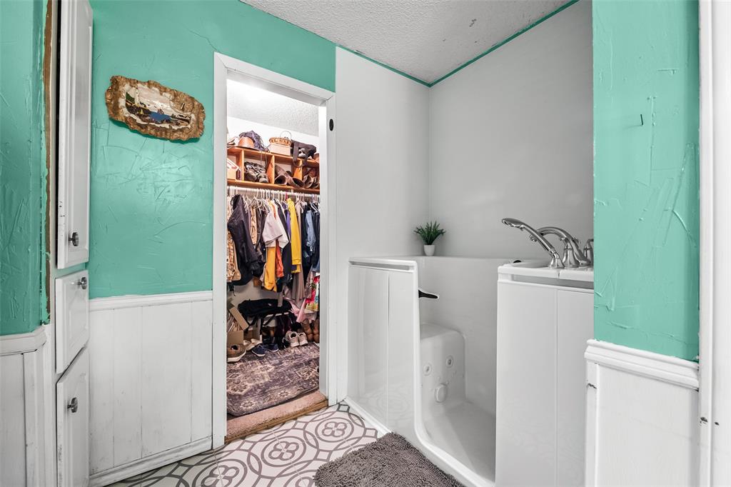 Bratonia Cove - Residential