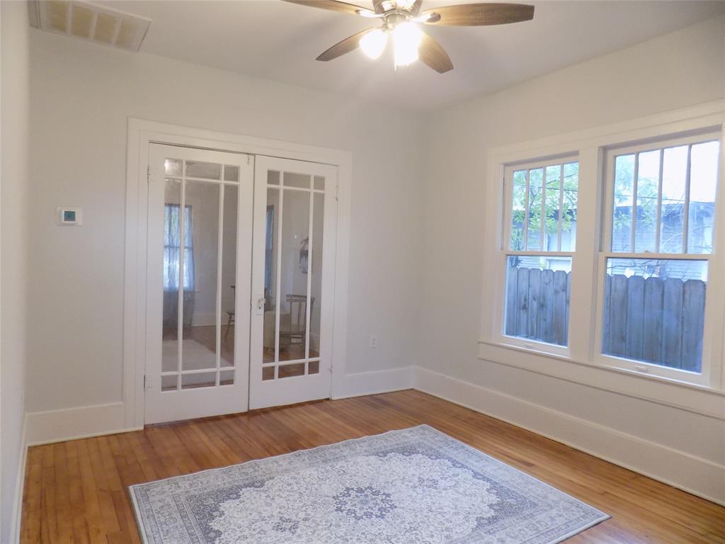 OT W OF BUTTERNUT - Residential