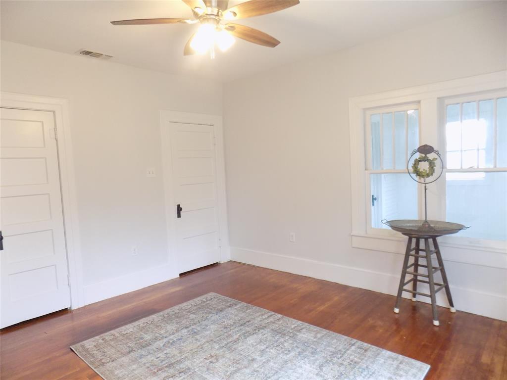 OT W OF BUTTERNUT - Residential