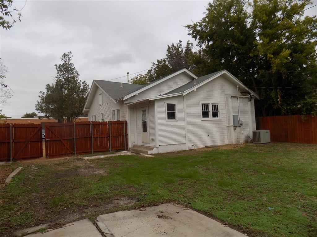 OT W OF BUTTERNUT - Residential