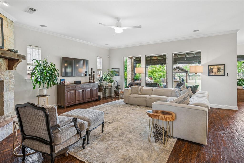 2378 King Arthur Boulevard