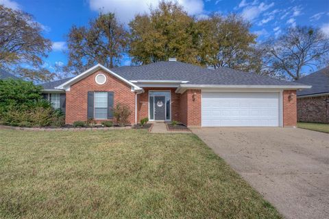 Photo of 5191 Tara Lane, Bossier City, LA 71111 (MLS # 21277187)