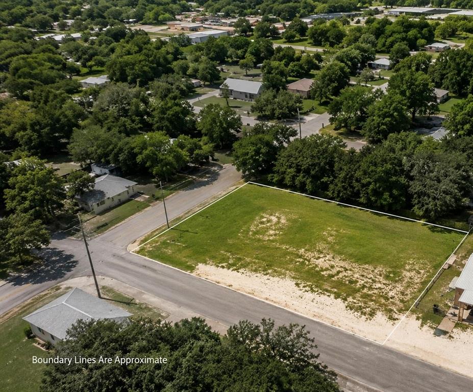 811 W Oak
