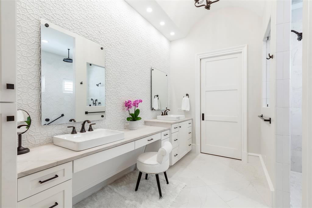 Kings Lake - Residential