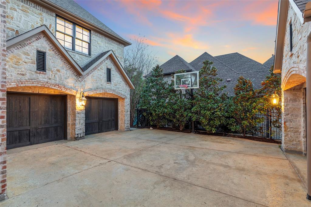 Kings Lake - Residential