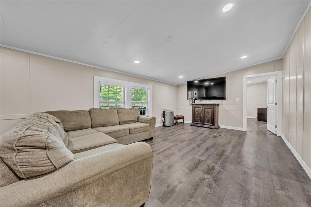 8748 Private Road 2416