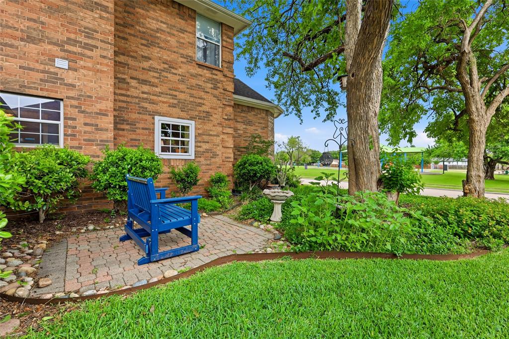 812 Sylvan Creek Drive