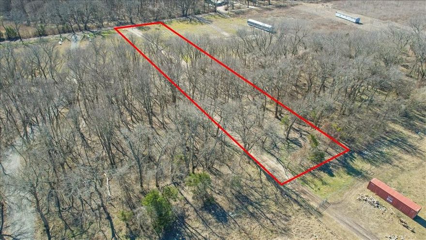 Discover the freedom to build your vision on this 1.36-acre tract on Gray Bottom in Whitewright, Texas. This unimproved land offers minimal restrictions, giving you flexibility for a custom home, barndo, or investment opportunity. Enjoy peaceful country surroundings while still being within easy reach of nearby towns and North Texas growth.